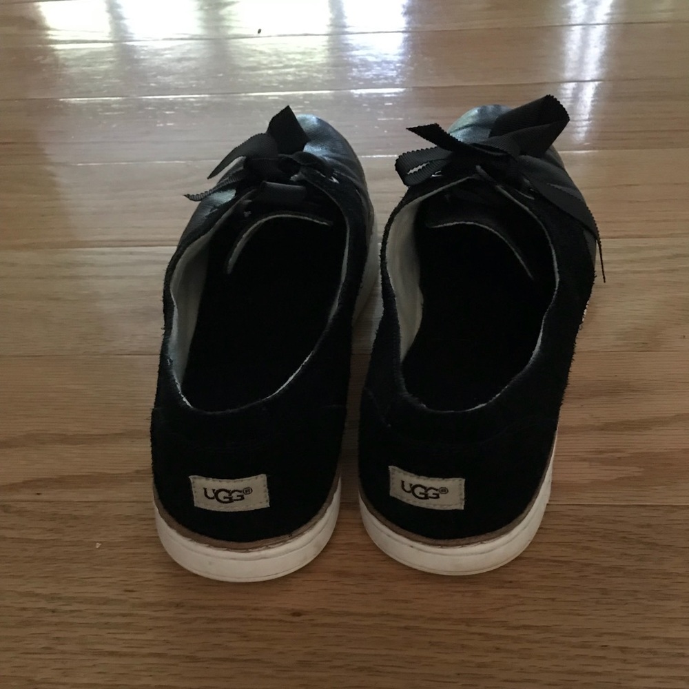 Awesome UGG sneakers